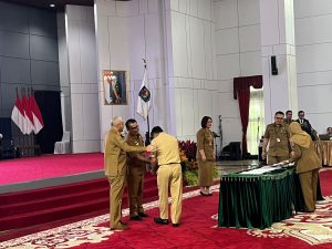 Sekda Asrun Lio  Hadiri Rakornas di Kaltim, Optimalisasi Implementasi Produk Hukum Daerah