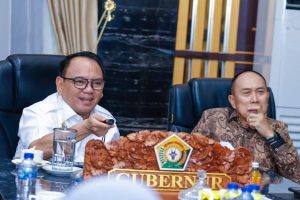 Diantarkan, Fisik Surat Usulan Pengangkatan Gubernur dan Wagub Terpilih ke Presiden RI