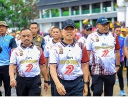 Gubernur Sultra Lepas Peserta Jalan Sehat Dalam Rangka HUT Bhayangkara ke-79