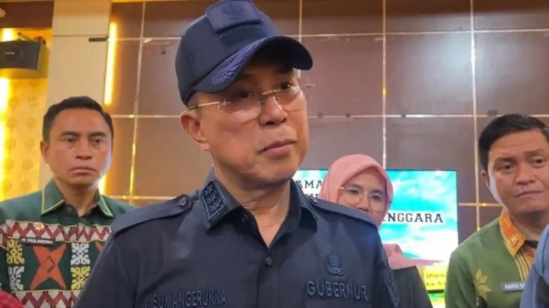 “Soal  Antrean BBM di Sultra, Gubernur ASR Bakal Minta Penjelasan Pertamina Saat Rapat  Senin”