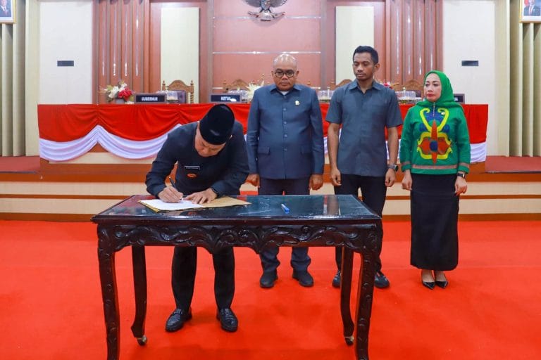 ASR Minta  Anggaran  Tak Berhenti Di Atas Kertas, Perubahan APBD Sultra 2026 Disepakati